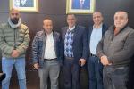 التقى رئيس بلدية بيرزيت نضال شاهين بمدير عام ضريبة الأملاك في وزارة المالية عماد ابو صبحه في مكتبه 
